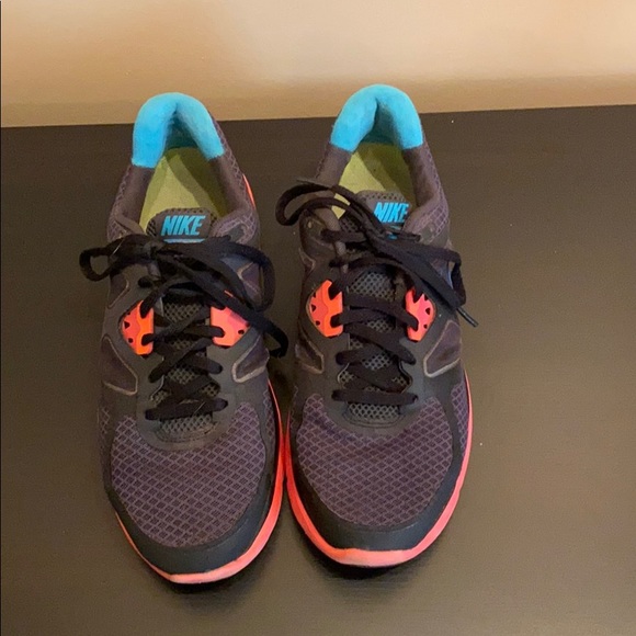 Nike Shoes - Nike Lunarglide